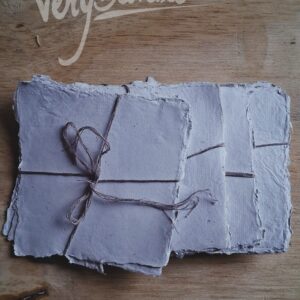 Ręcznie czerpany papier